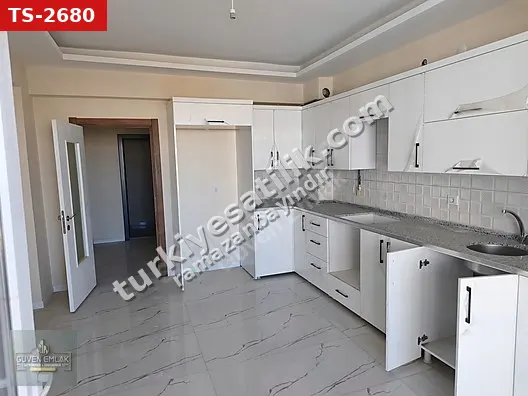 GÜVEN EMLAK'TAN YAKINCA'DA 3+1 LÜX SATILIK ARAKAT DAİRE